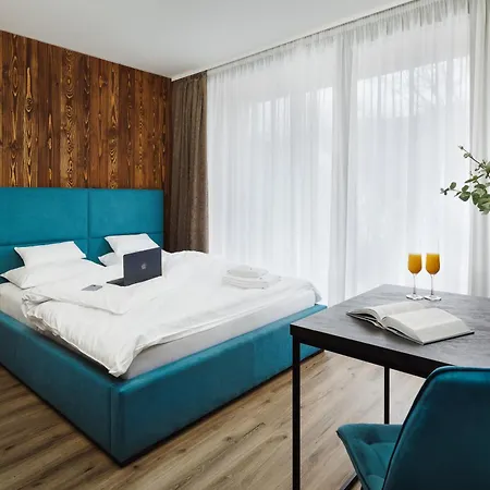 Ξενοδοχείο με διαμερίσματα Avenue 4*