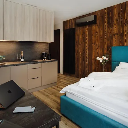 Ξενοδοχείο με διαμερίσματα Avenue 4*
