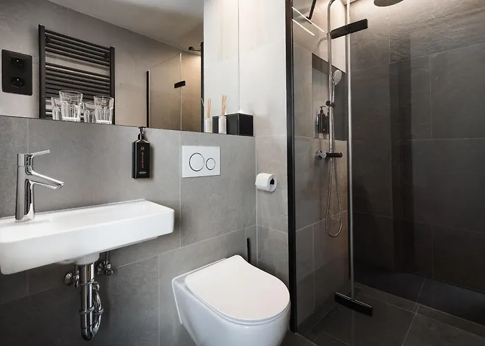 Avenue Aparthotel 3*