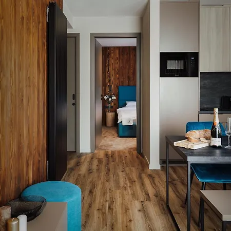 Avenue Aparthotel 3*