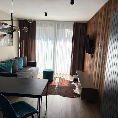 מלון דירות Avenue 4*